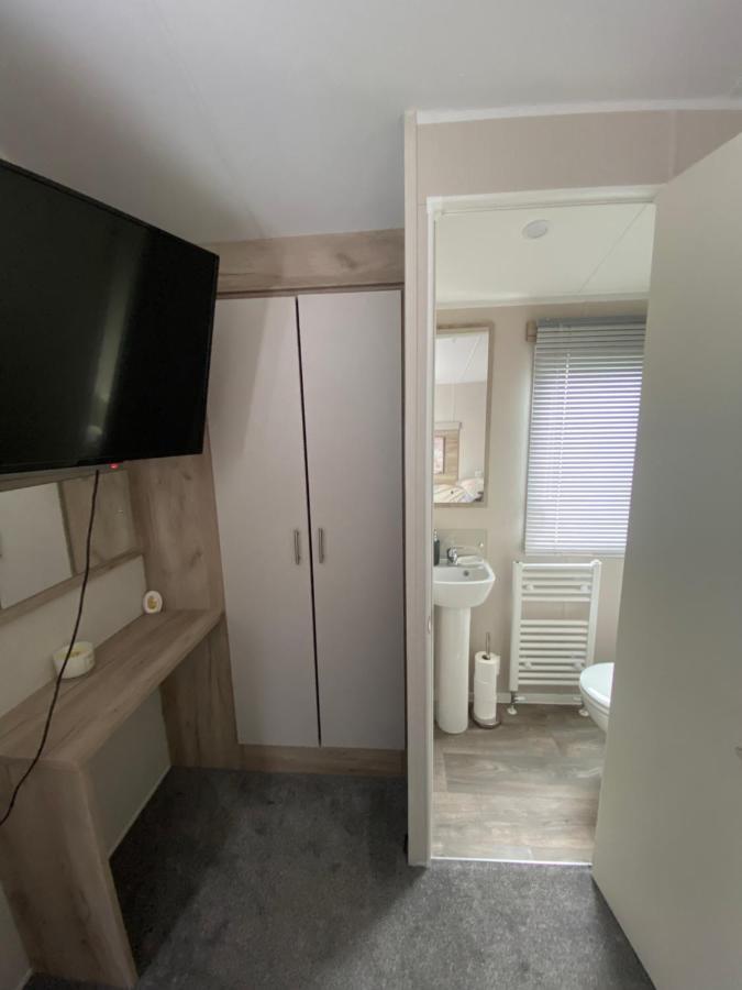 Meadow View 171 - Golden Palm - Central Heating, Wifi, Pet Friendly, Bed Linen - Meadow Lakes Caravan & Lodge Hire شابيل سانت ليوناردز المظهر الخارجي الصورة
