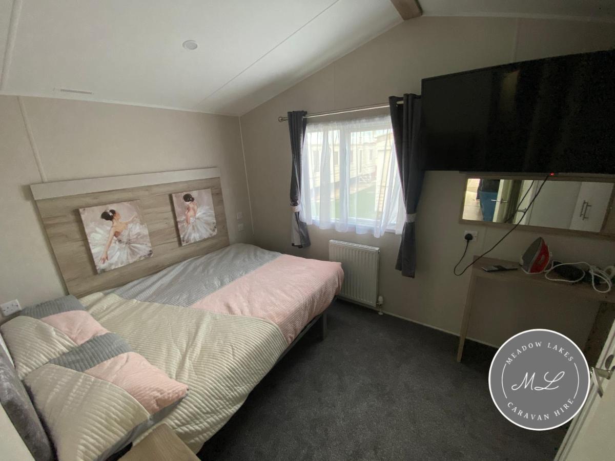 Meadow View 171 - Golden Palm - Central Heating, Wifi, Pet Friendly, Bed Linen - Meadow Lakes Caravan & Lodge Hire شابيل سانت ليوناردز المظهر الخارجي الصورة
